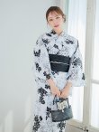 画像6: 【予約 / 4月下旬発送予定】ホワイトブラック桜柄浴衣 OBI-siwa-204-wk-1-B / HIMO-900-yn-1-B / / YA-73-kn-GY / GETA-01-kj-1-B/ [o/OF01] (6)