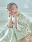 画像14: 【即日発送】くすみグリーン×ホワイトフラワー浴衣 OBI-siwa-202-ok-5-IV / HIMO-900-yn-5-IV / HEKO-800-sb-5-W / YA-81-kn-W / YA-1081-kj-IV / GETA-02-ok-2-IV[YMT] (14)